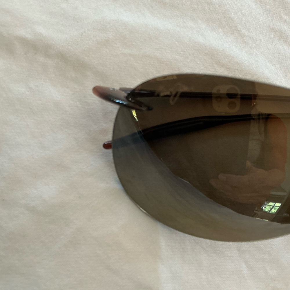 Maui Jim brown rimless aviator style ladies sunglasses. No scratches. - Picture 2 of 4